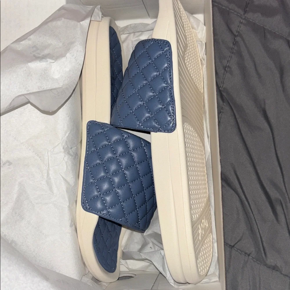 APL Quilted Blue Slide Sandals size 10 - Picture 5 of 6